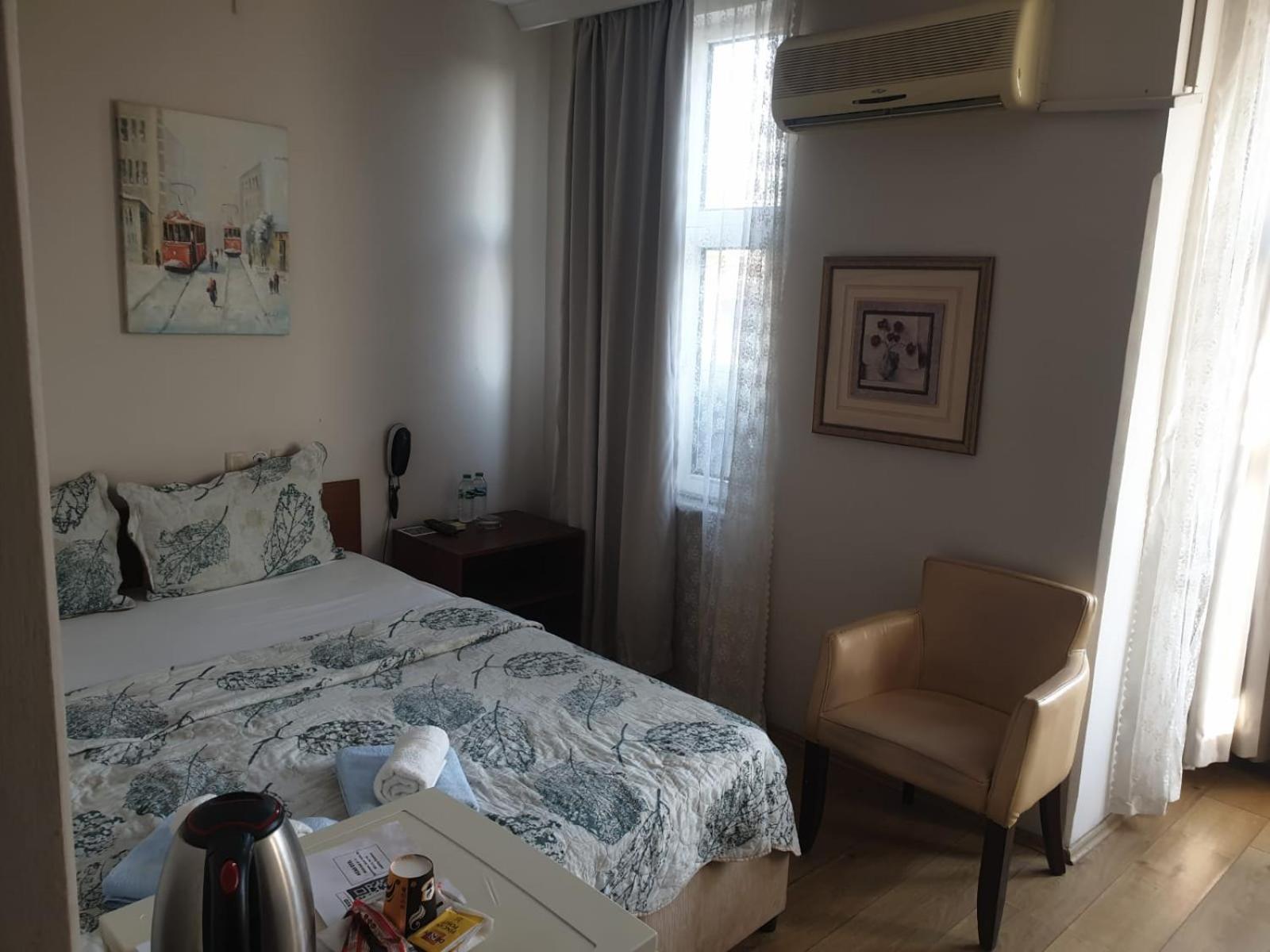 Hotel Acar อิสตันบูล ภายนอก รูปภาพ