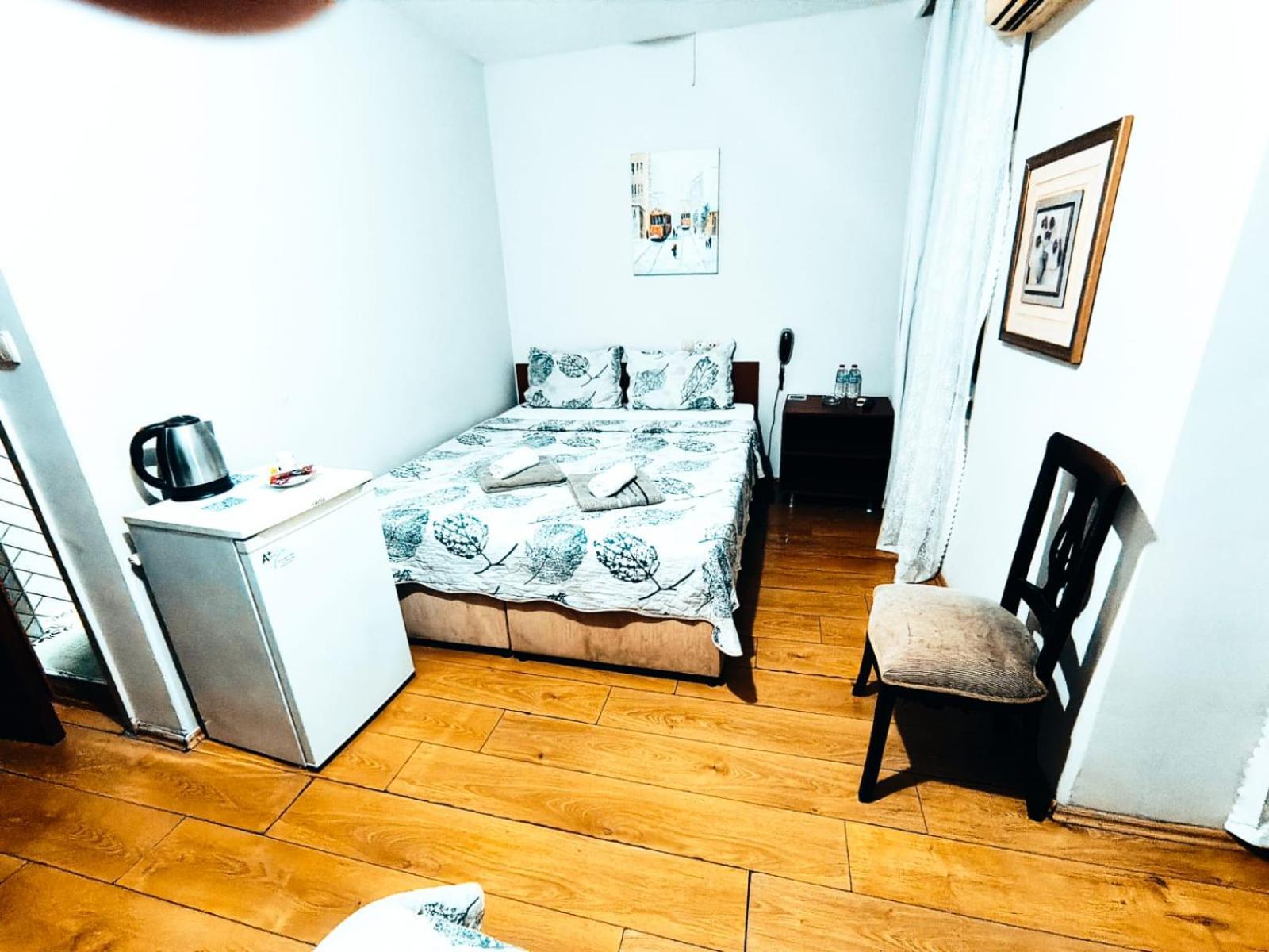 Hotel Acar อิสตันบูล ภายนอก รูปภาพ